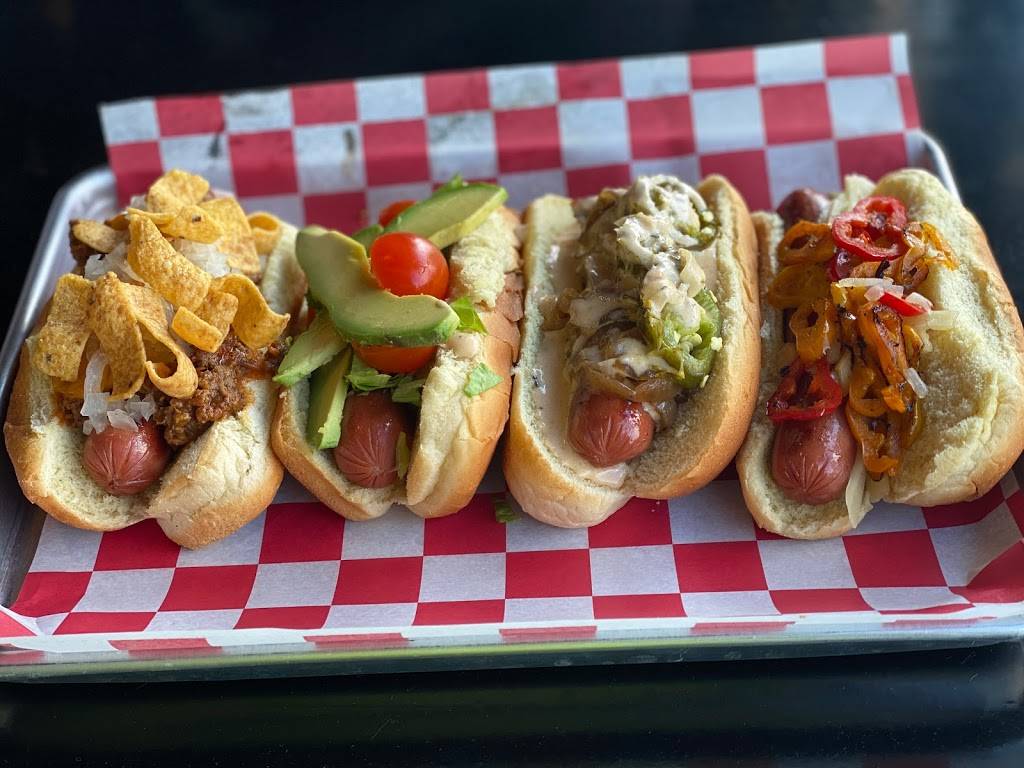 Drakes Burgers And Shakes | restaurant | 6560 Greatwood Pkwy #100, Sugar Land, TX 77479, USA | 2819377868 OR +1 281-937-7868