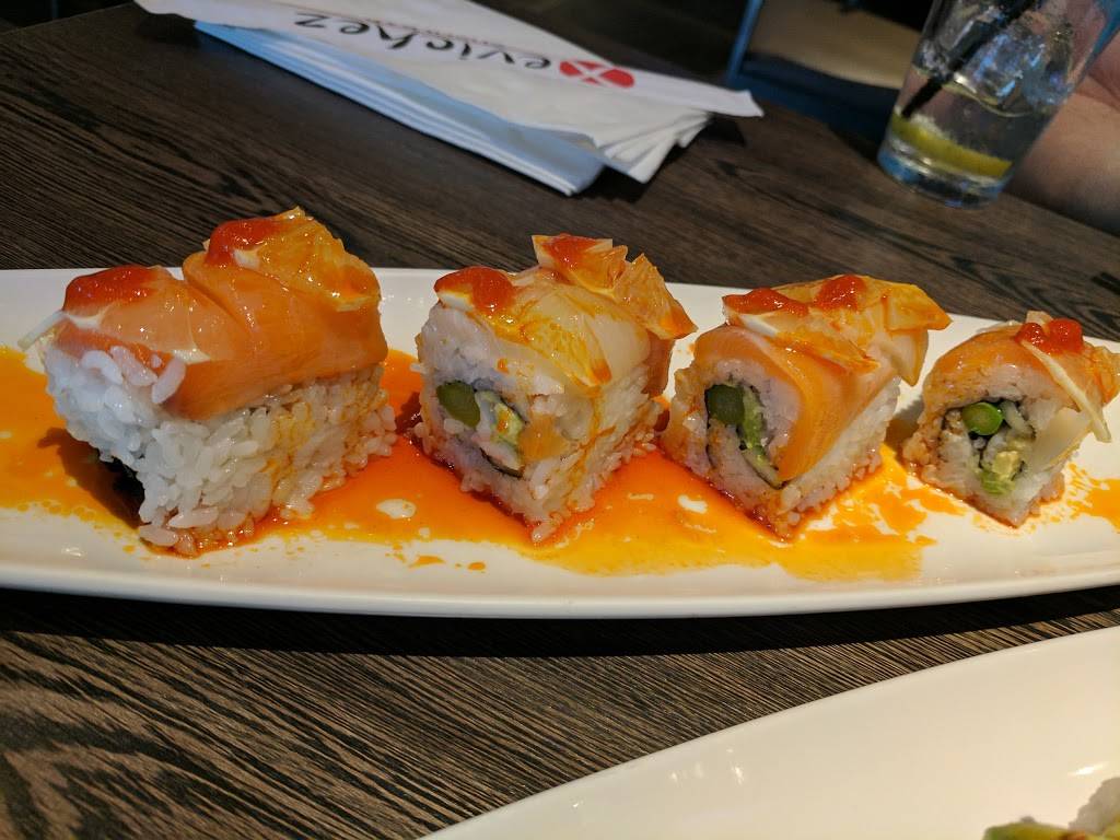 Xevichez Sushi Bar | restaurant | 24250 Town Center Dr #180, Santa Clarita, CA 91355, USA | 6612881477 OR +1 661-288-1477