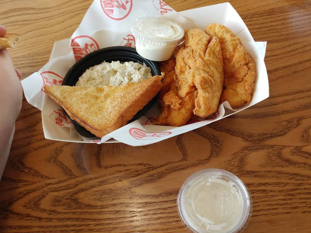 Slim Chickens | restaurant | 5841 Northwest Expy, Warr Acres, OK 73132, USA | 4054707179 OR +1 405-470-7179