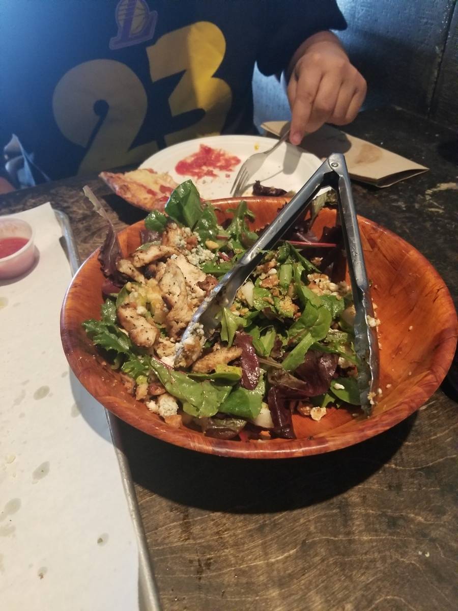 URBN Coal Fired Pizza | restaurant | 203 Main St, Vista, CA 92084, USA | 7607248840 OR +1 760-724-8840