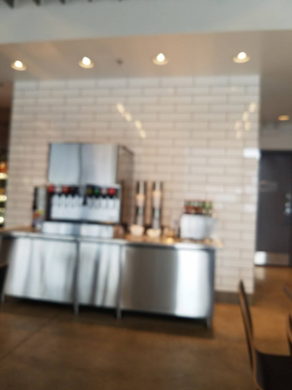 Chipotle Mexican Grill | restaurant | 806 W 63rd St, Chicago, IL 60621, USA | 7739620739 OR +1 773-962-0739