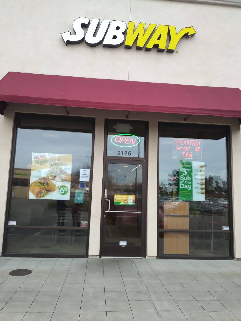Subway Restaurants | restaurant | 2126 Daniels St, Manteca, CA 95337, USA | 2098250900 OR +1 209-825-0900