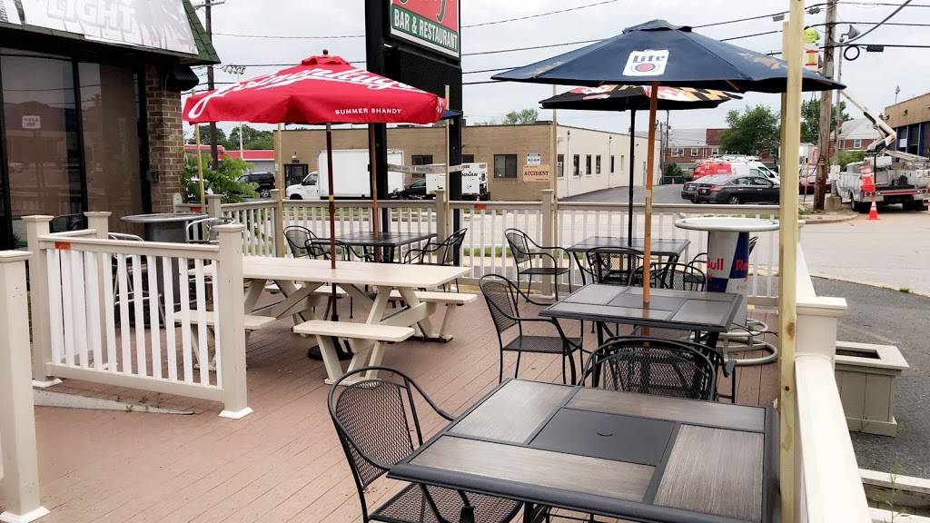 Caseys Bar and Restaurant | restaurant | 1742 E Joppa Rd, Parkville, MD 21234, USA | 4106681616 OR +1 410-668-1616