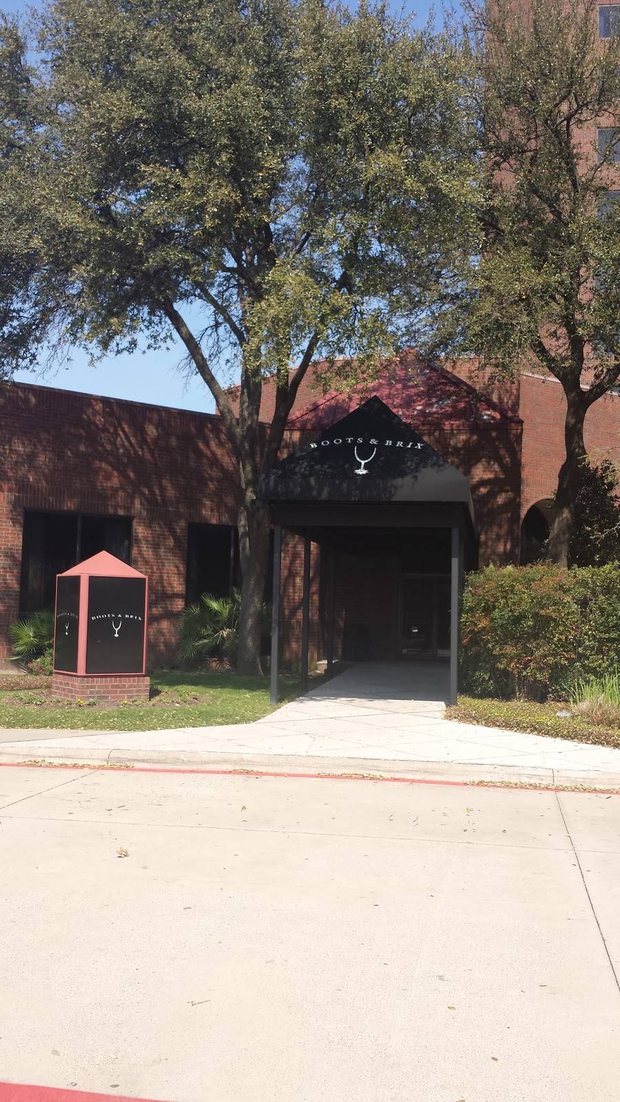 Boots & Brix | restaurant | 701 E Campbell Rd, Richardson, TX 75081, USA | 9726191234 OR +1 972-619-1234