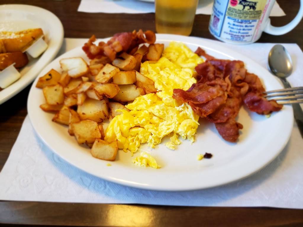 The Brookwood Cafe | restaurant | 3133 Quakerbridge Rd, Hamilton Township, NJ 08619, USA | 6098902120 OR +1 609-890-2120