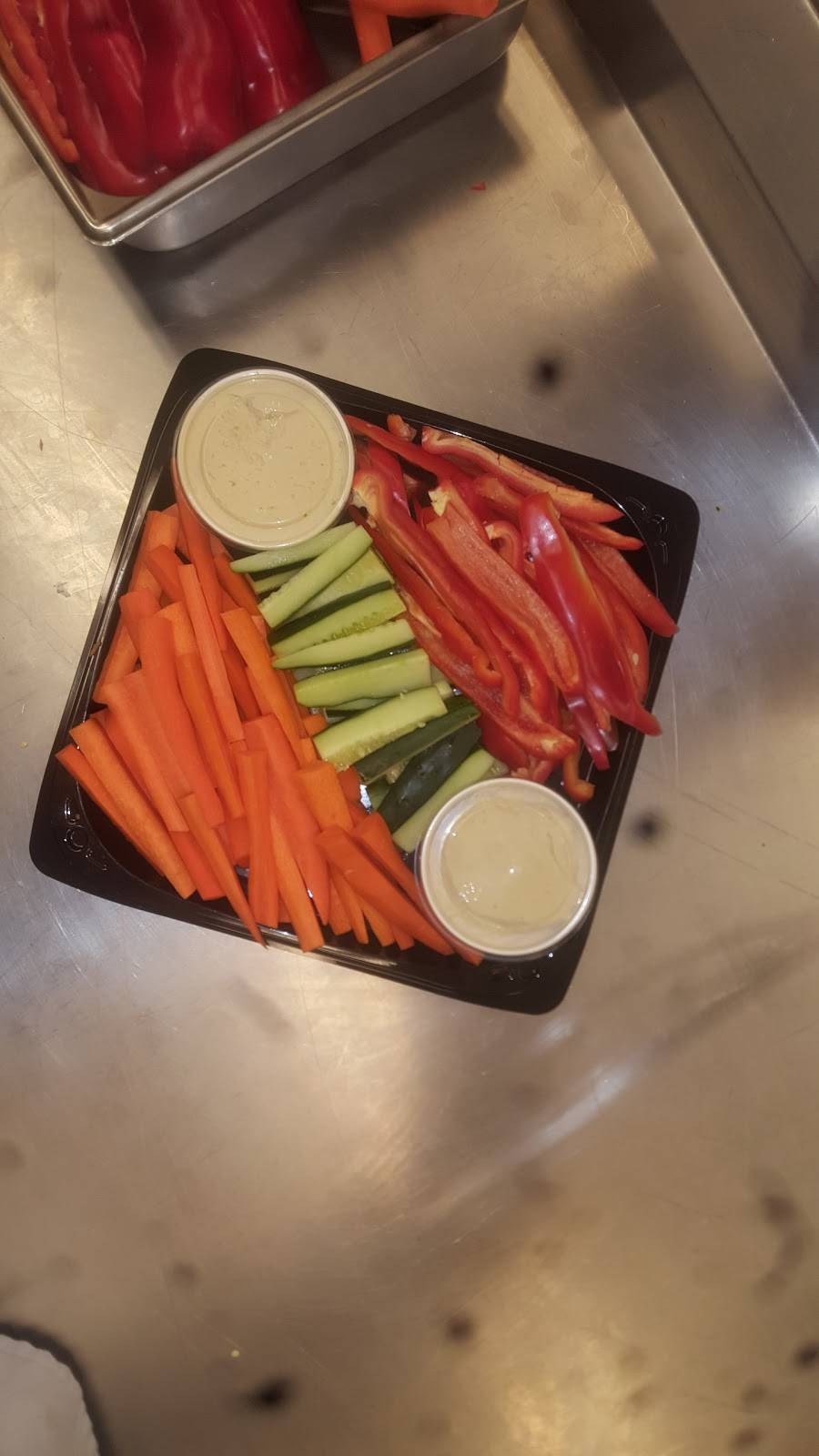 El Pollo Dorado | restaurant | 1497 St Nicholas Ave, New York, NY 10033, USA | 2127952569 OR +1 212-795-2569