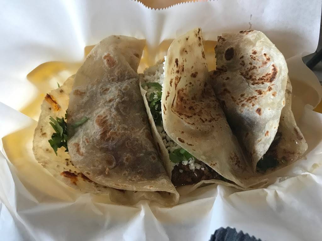Flying Tacos | restaurant | 23110 Kuykendahl Rd, Tomball, TX 77375, USA | 2817818298 OR +1 281-781-8298