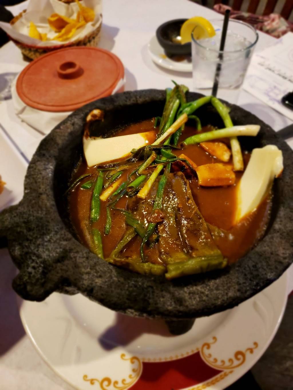 Alejandras Mexican Restaurant | night club | 400 W North Ave, Northlake, IL 60164, USA | 7085621000 OR +1 708-562-1000