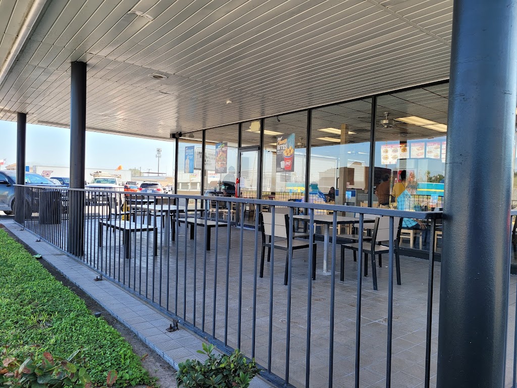Dairy Queen | restaurant | 800 E U.S. Business 83, McAllen, TX 78501, USA | 9566829501 OR +1 956-682-9501