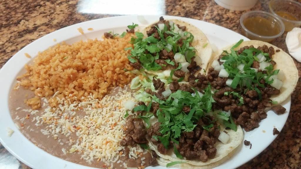 Chucks Tacos | restaurant | 661 E Foothill Blvd, Upland, CA 91786, USA | 9099852400 OR +1 909-985-2400