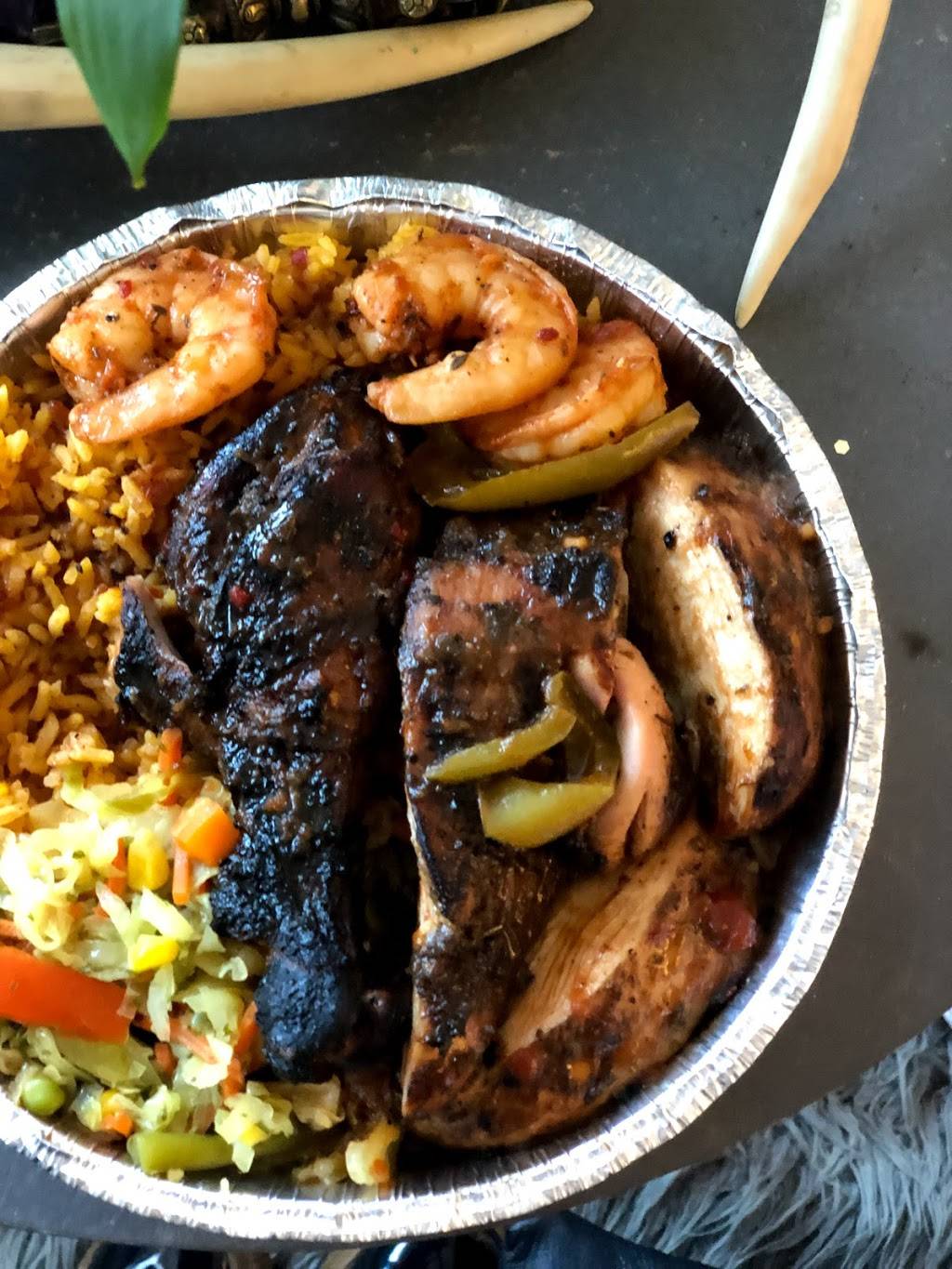 Fiyah Island Grill | restaurant | 2541, 2416 E Monument St, Baltimore, MD 21205, USA | 4106754000 OR +1 410-675-4000