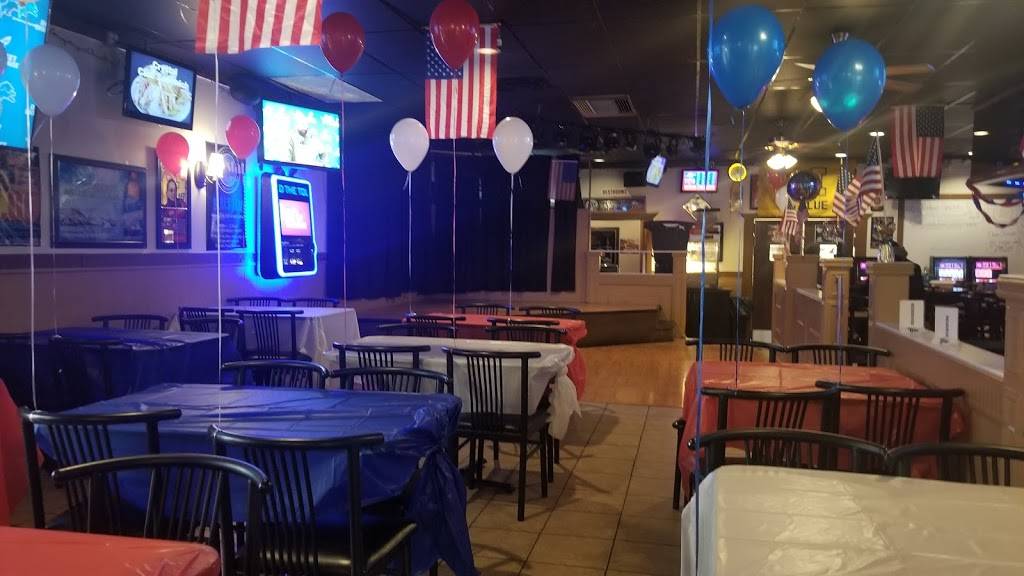 Crystal Bar & Grill | restaurant | 8051 N Middlebelt Rd, Westland, MI 48185, USA | 7344692494 OR +1 734-469-2494