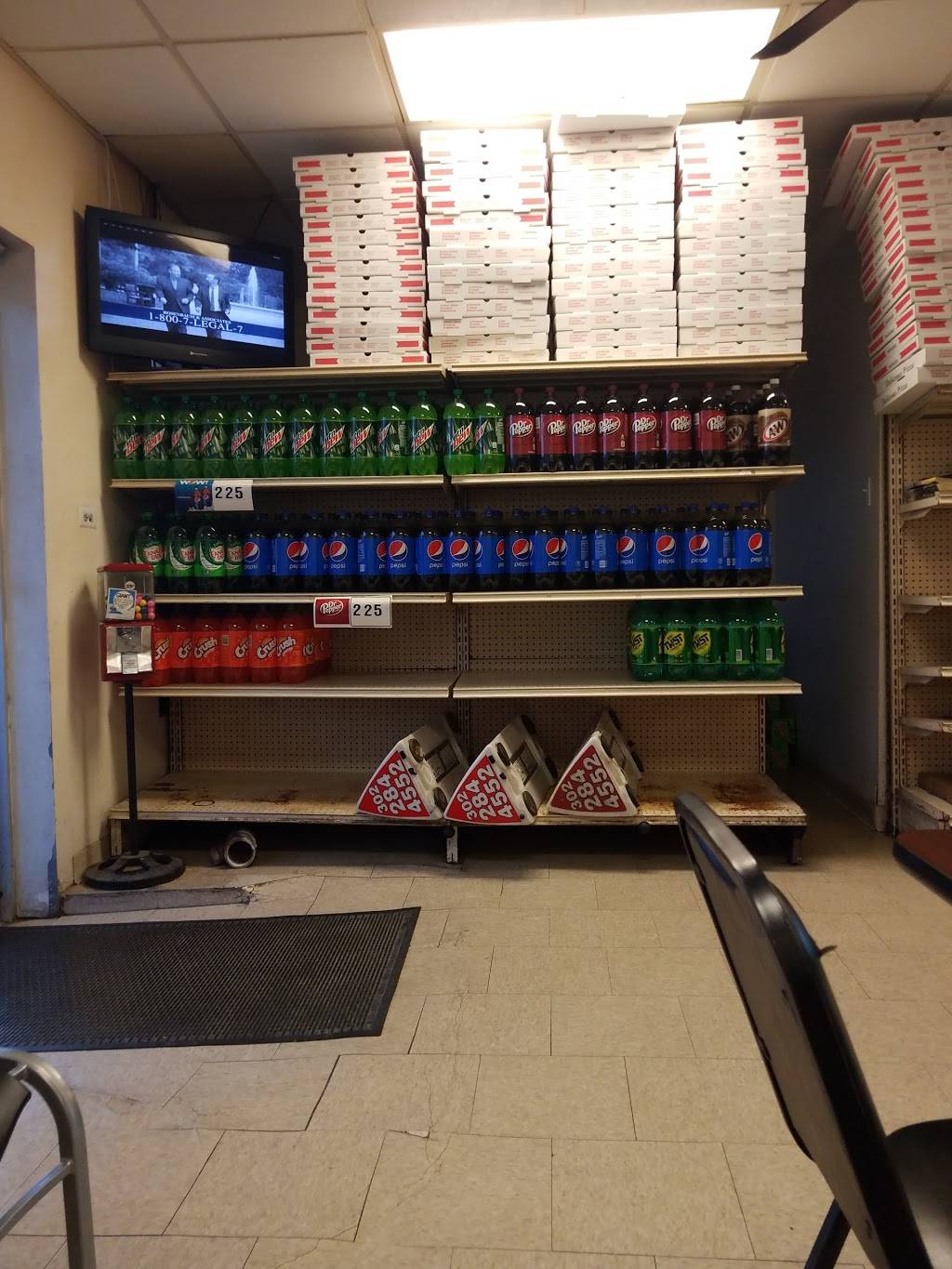 Felton Pizza Deli And Market | restaurant | 103 W Main St, Felton, DE 19943, USA | 3022844552 OR +1 302-284-4552