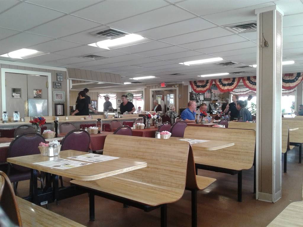 Ferraros Family Restaurant | restaurant | 3822 Navarre Rd SW, Canton, OH 44706, USA | 3304788010 OR +1 330-478-8010