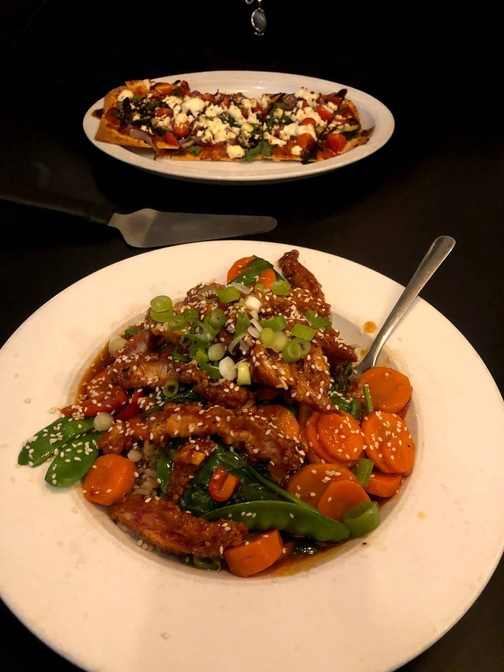 The Leeky Canoe | restaurant | 94 N Sykes St, Meaford, ON N4L 1N8, Canada | 5195381377 OR +1 519-538-1377