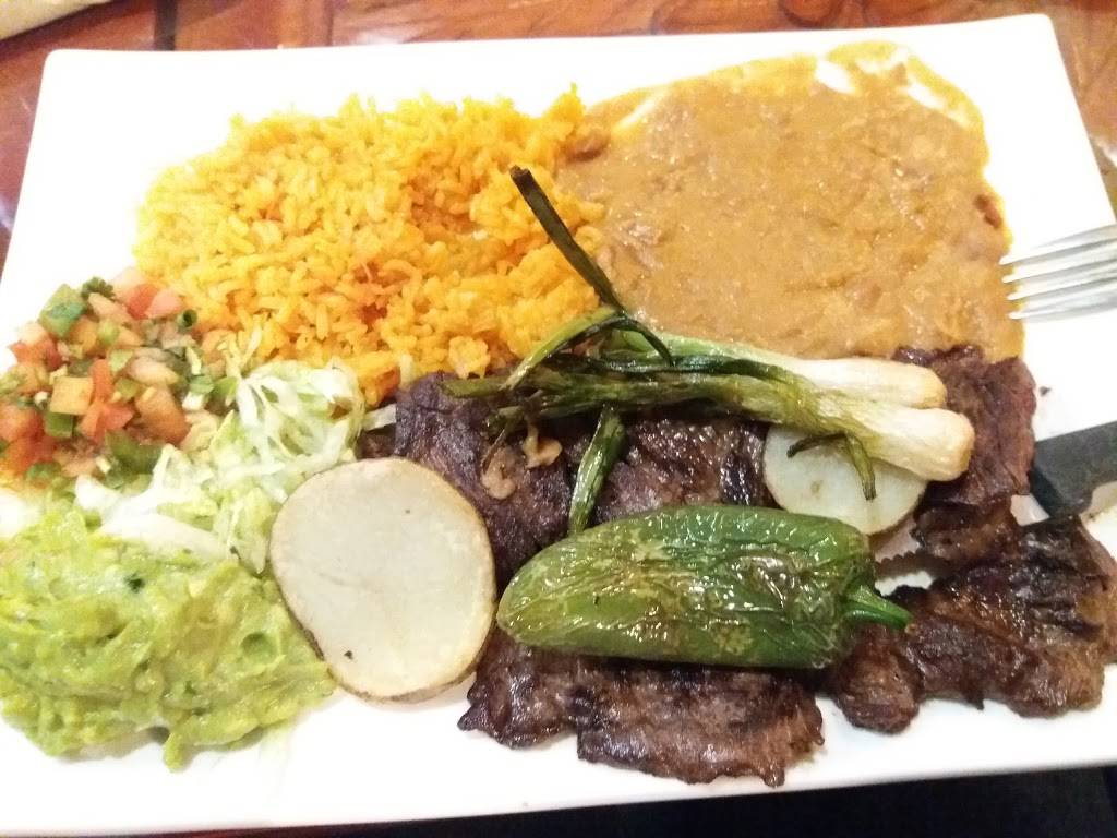 Los Mariachis Mexican Restaurant | restaurant | 4305 W Layton Ave, Greenfield, WI 53220, USA | 4143257800 OR +1 414-325-7800