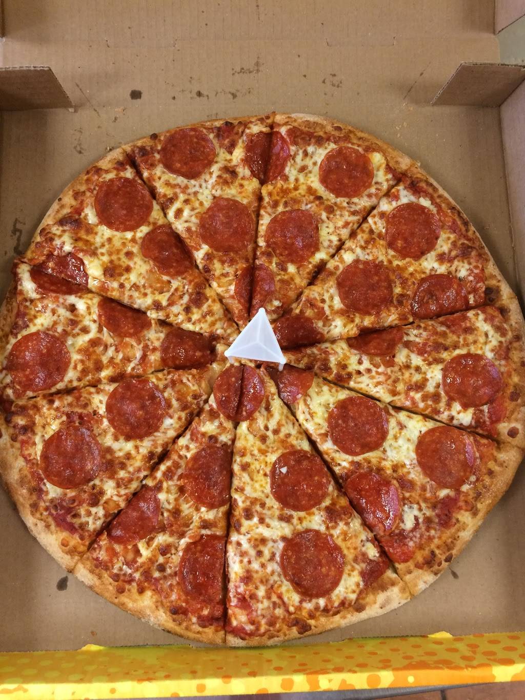 Ginos Pizza | restaurant | 412 Holland St W, Bradford, ON L3Z 2A4, Canada | 9057756666 OR +1 905-775-6666