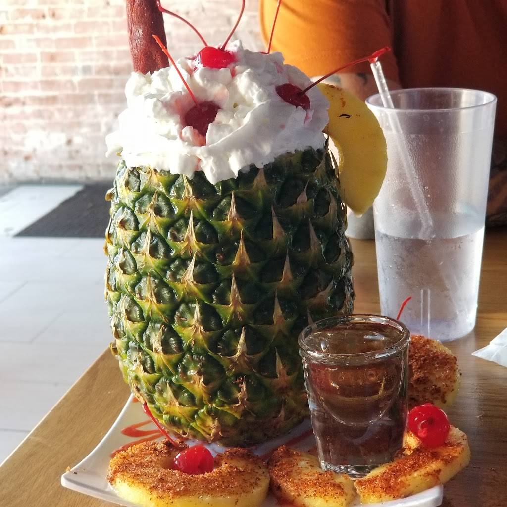 20/20 Bar & Grill | restaurant | 135 E 2nd St, Pomona, CA 91766, USA | 9094692227 OR +1 909-469-2227