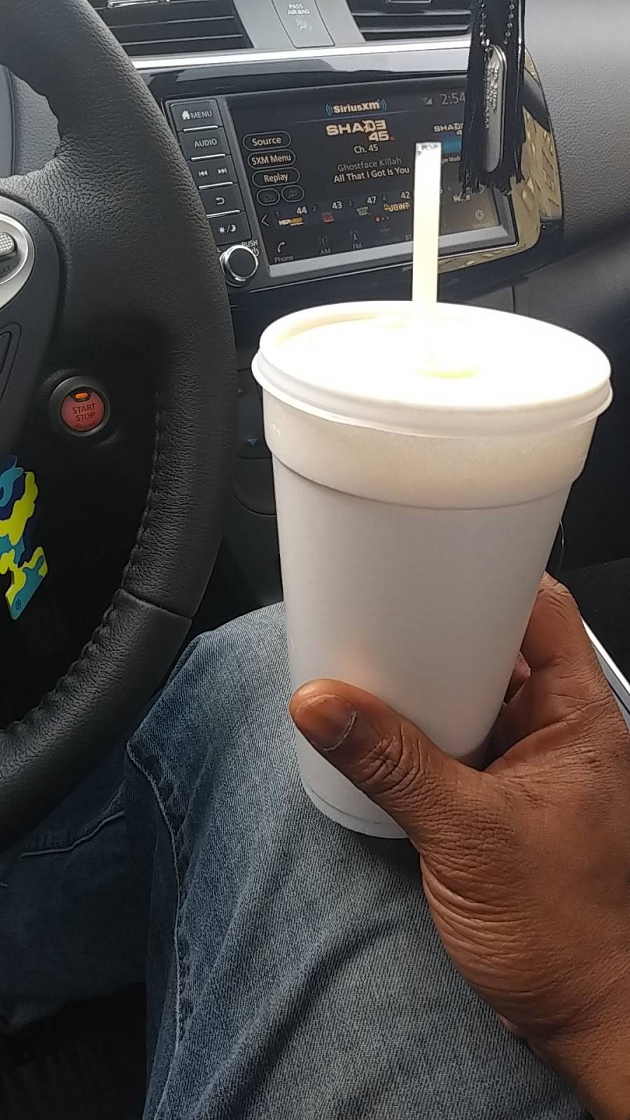 Millies Burgers, Steaks & Shakes | restaurant | 1441 W Shunk St, Philadelphia, PA 19145, USA | 2154678553 OR +1 215-467-8553