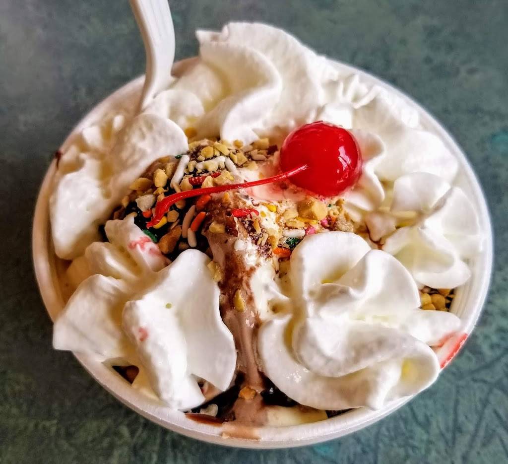 Tonys Dog House | restaurant | 528 Lake Ave, Ashtabula, OH 44004, USA | 4409640202 OR +1 440-964-0202