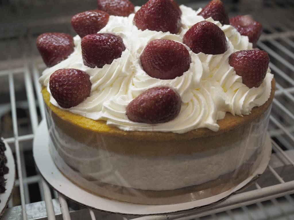 Greggs | restaurant | 1940 Pawtucket Ave, East Providence, RI 02914, USA | 4014385700 OR +1 401-438-5700