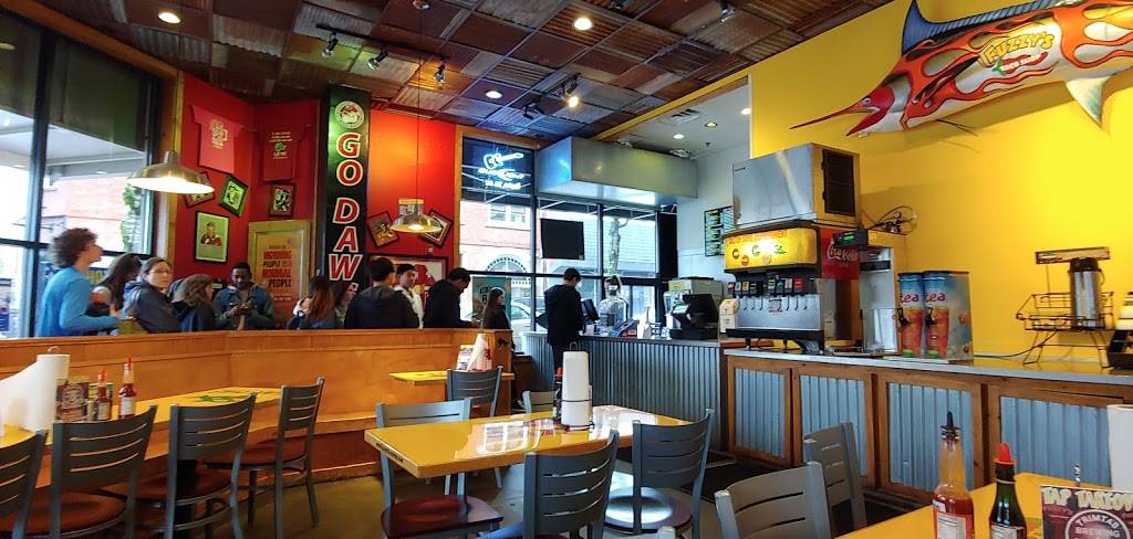 Fuzzys Taco Shop | restaurant | 265 N Lumpkin St, Athens, GA 30601, USA | 7063530305 OR +1 706-353-0305