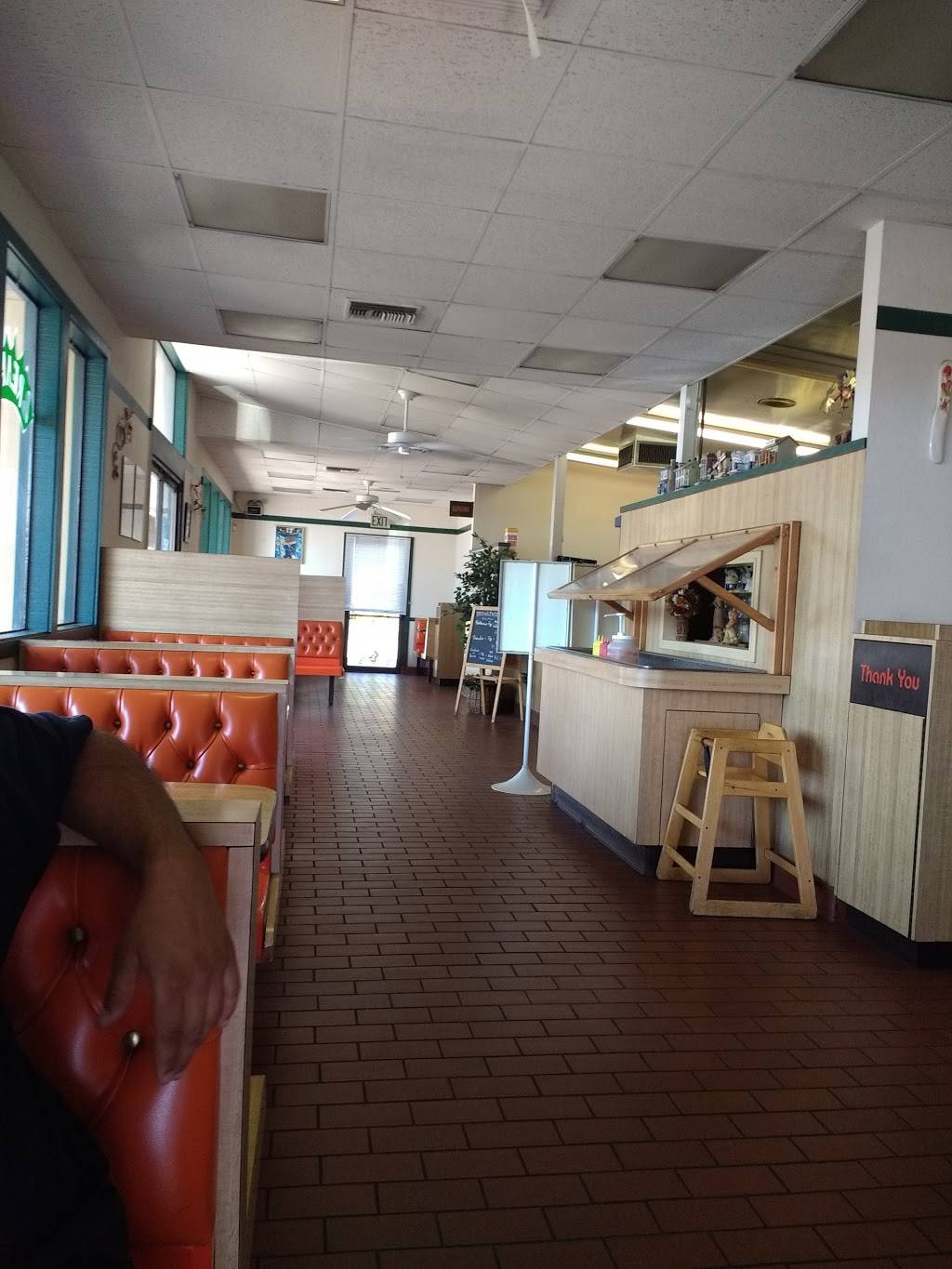 Webs Drive-In | restaurant | 1524 Yosemite Blvd, Modesto, CA 95354, USA | 2095246026 OR +1 209-524-6026