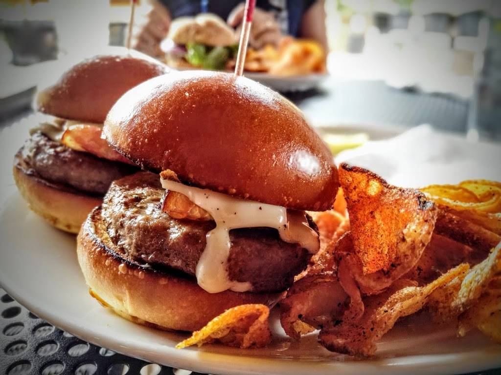 Blue Bird Inn | restaurant | 2387 Cornwall Rd, Lebanon, PA 17042, USA | 7172733000 OR +1 717-273-3000