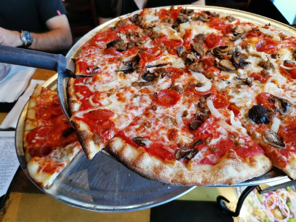 Tony Saccos Novi | restaurant | 42970 Grand River Ave, Novi, MI 48375, USA | 2483492625 OR +1 248-349-2625