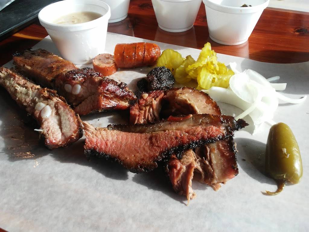 Opies Barbeque restaurant | restaurant | 9504 TX-71, Spicewood, TX 78669, USA | 8306938660 OR +1 830-693-8660