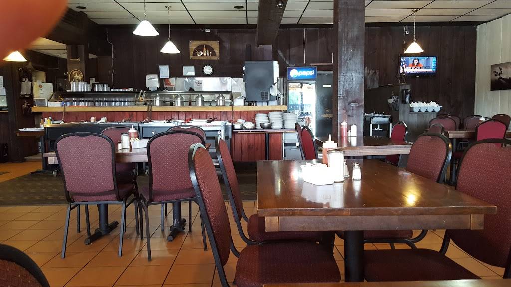 Nicks Family Restaurant | restaurant | 1716 London Line, Sarnia, ON N7T 7H2, Canada | 5194915619 OR +1 519-491-5619