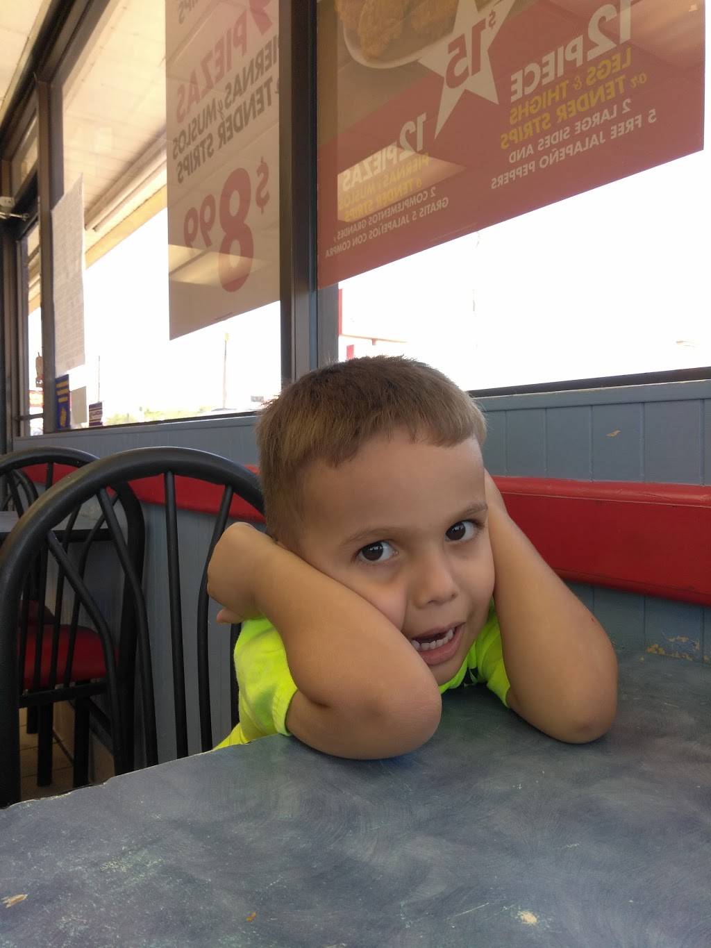 Churchs Chicken | restaurant | 925 E Tidwell Rd, Houston, TX 77022, USA | 7136920247 OR +1 713-692-0247