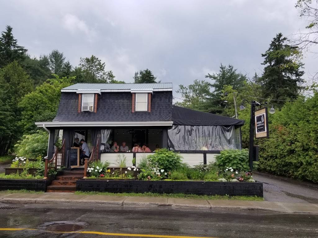 Bistro Orange & pamplemousse | restaurant | 120 Rue Principale, Saint-Sauveur, QC J0R 1R6, Canada | 4502274330 OR +1 450-227-4330