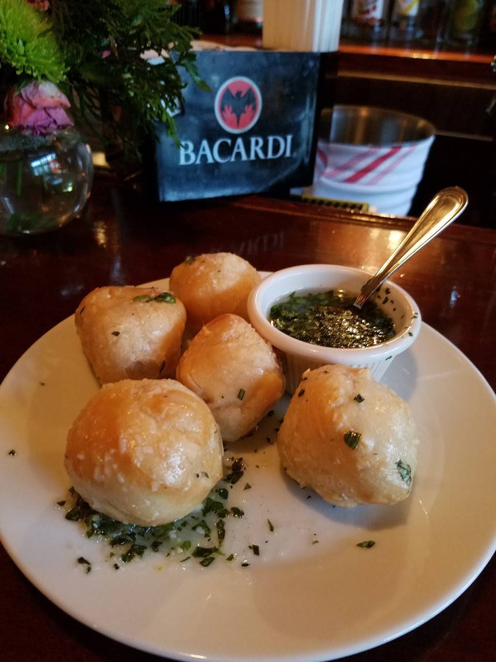 Quattros Italian Restaurant | restaurant | 14 Water St, Guilford, CT 06437, USA | 2034536575 OR +1 203-453-6575