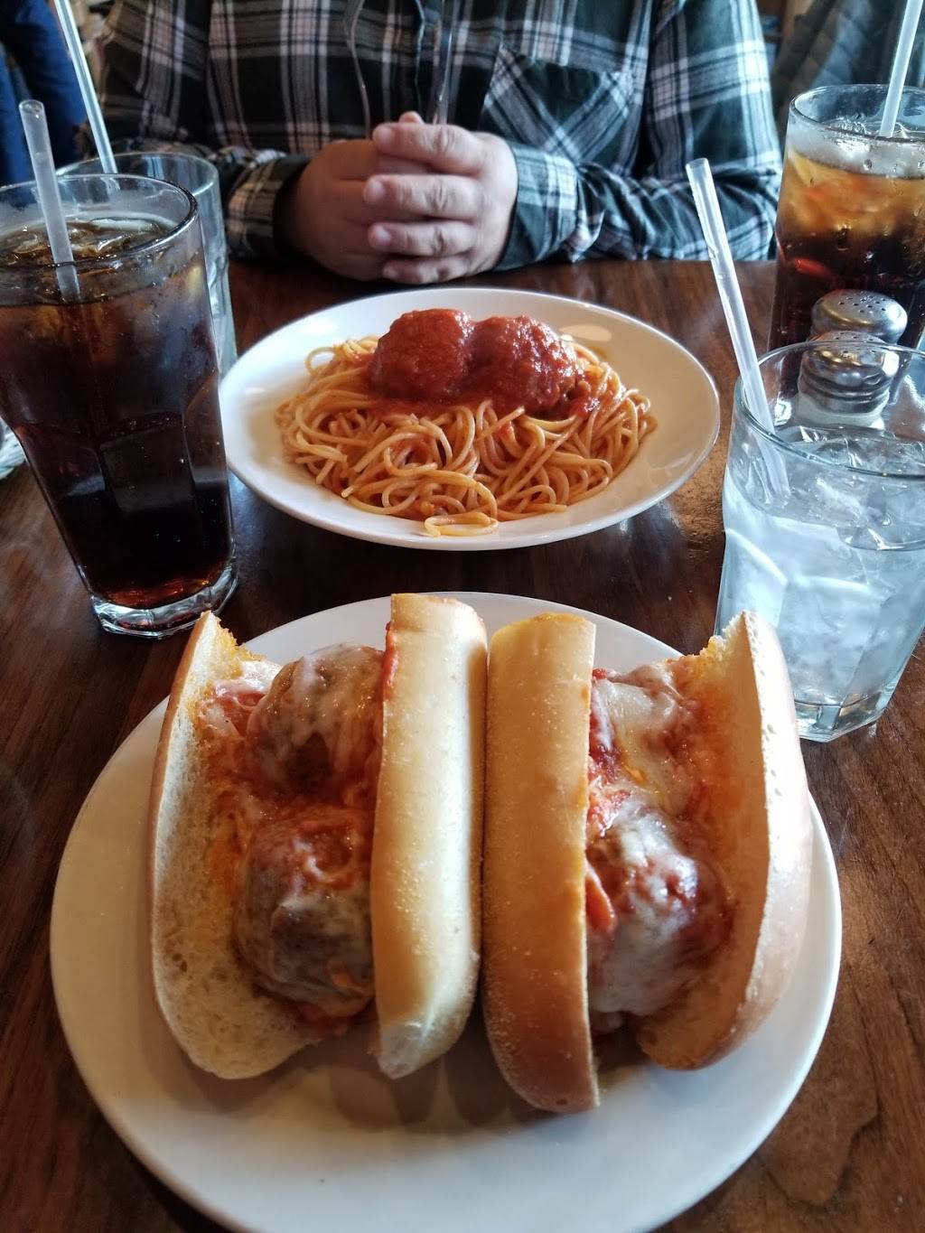 Giovannis | restaurant | 579 Grand Concourse, Bronx, NY 10451, USA | 7184026996 OR +1 718-402-6996