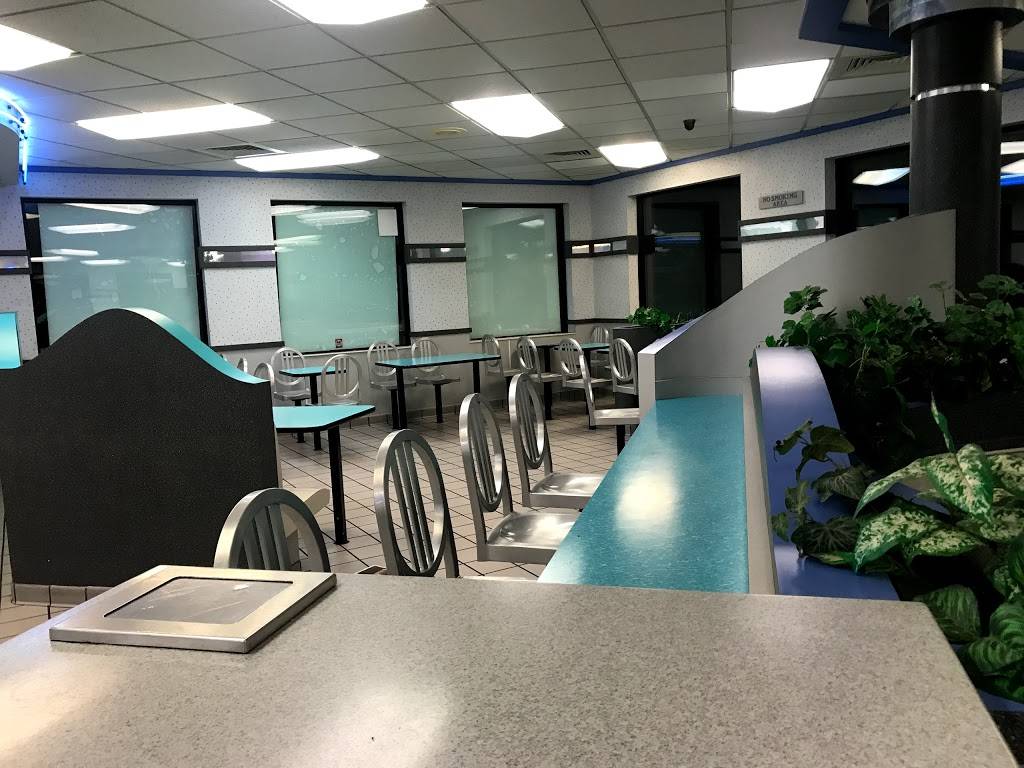 McDonalds | cafe | 640 Hegenberger Rd, Oakland, CA 94621, USA | 5106329225 OR +1 510-632-9225