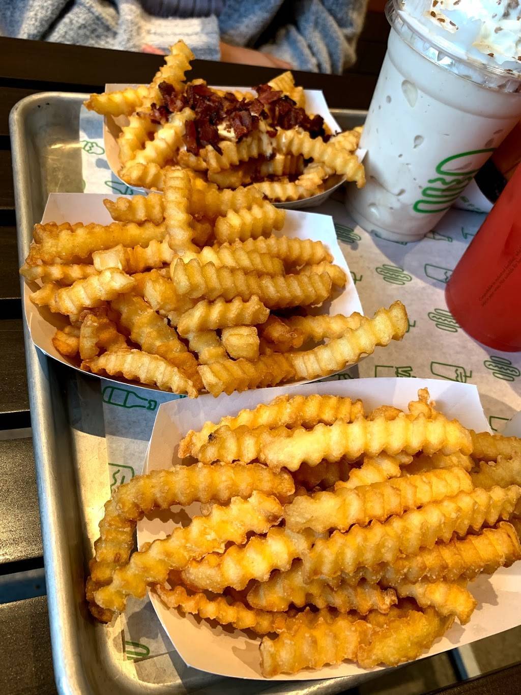 Shake Shack | restaurant | 33 Hillsdale Mall, San Mateo, CA 94403, USA | 6503981756 OR +1 650-398-1756