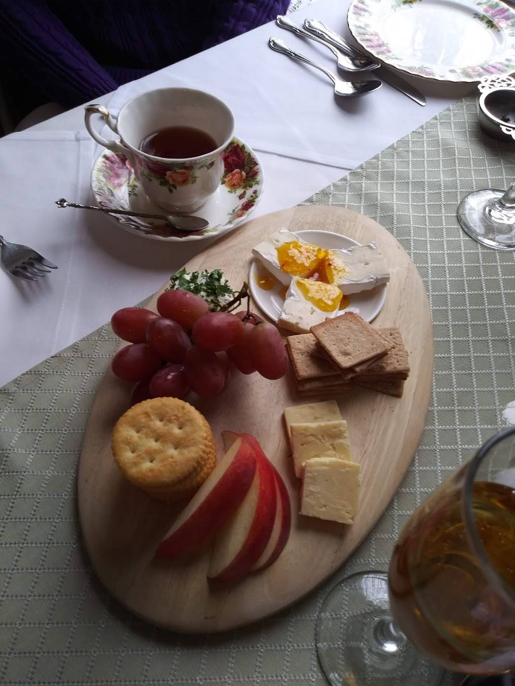 Secret Garden Tea Room & Gift | cafe | 1711 Elm St E, Sumner, WA 98390, USA | 2538264479 OR +1 253-826-4479