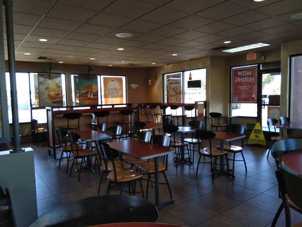 Jack in the Box | restaurant | 100 E Louise Ave, Lathrop, CA 95330, USA | 2098581801 OR +1 209-858-1801