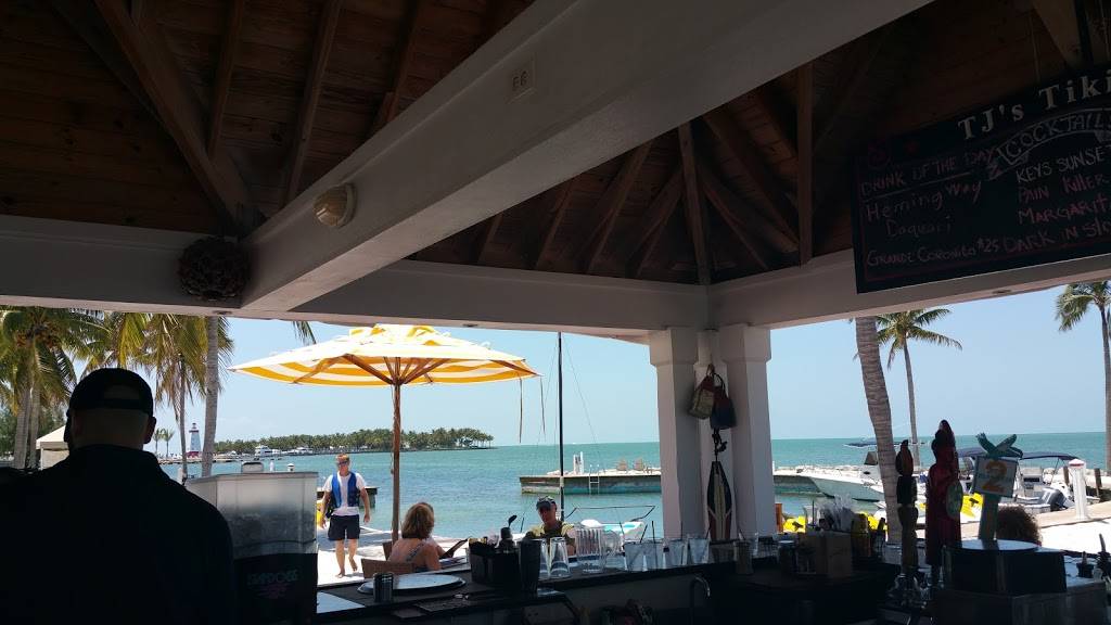 TJs Tiki Bar | restaurant | 2600 Overseas Hwy, Marathon, FL 33050, USA | 3052890888 OR +1 305-289-0888