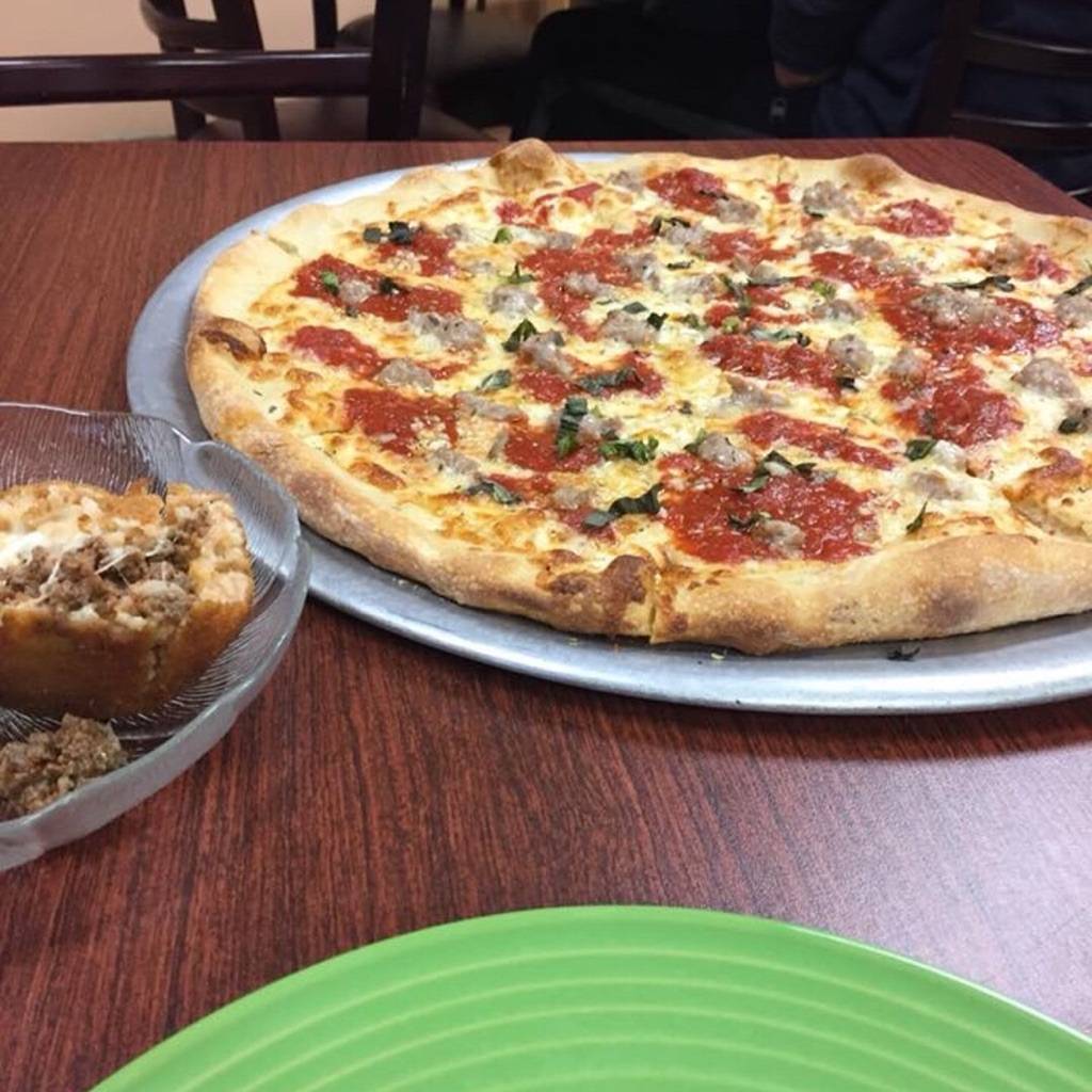 Bella Italian Eatery Pizza & Deli | restaurant | 240 Main St, Trenton, NJ 08620, USA | 6098382966 OR +1 609-838-2966