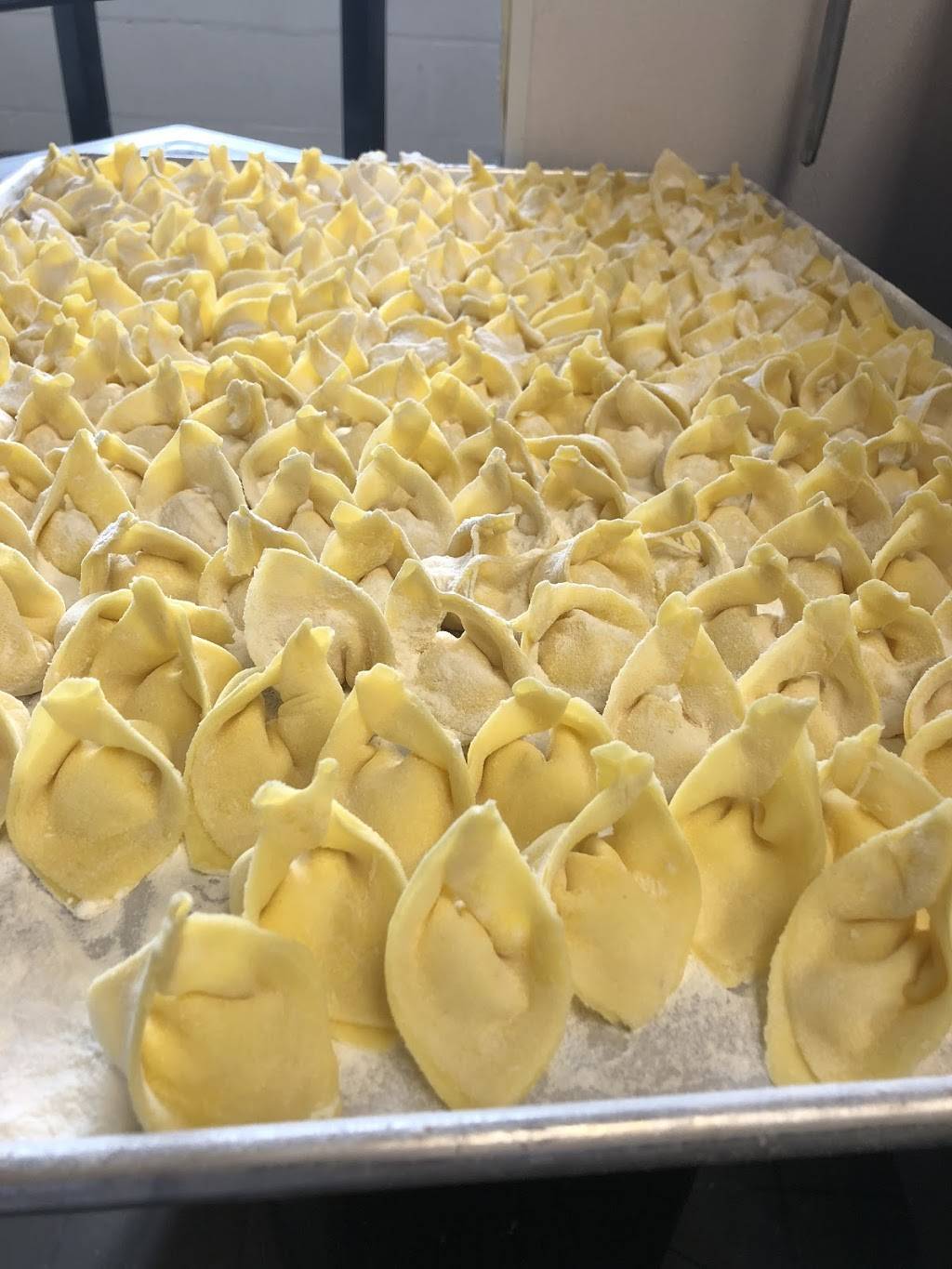 Mino’s | restaurant | 985 Green Bay Rd, Winnetka, IL 60093, USA | 8473866053 OR +1 847-386-6053