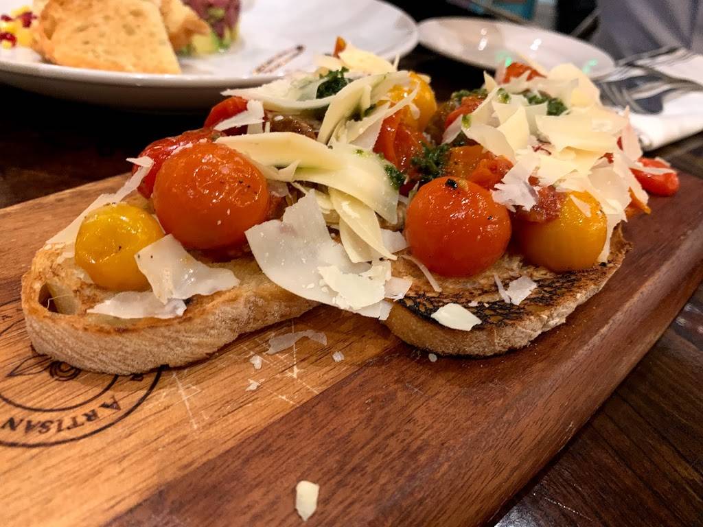 Farmers Table Little Italy | restaurant | 550 W Date St Ste A, San Diego, CA 92101, USA | 6192550958 OR +1 619-255-0958