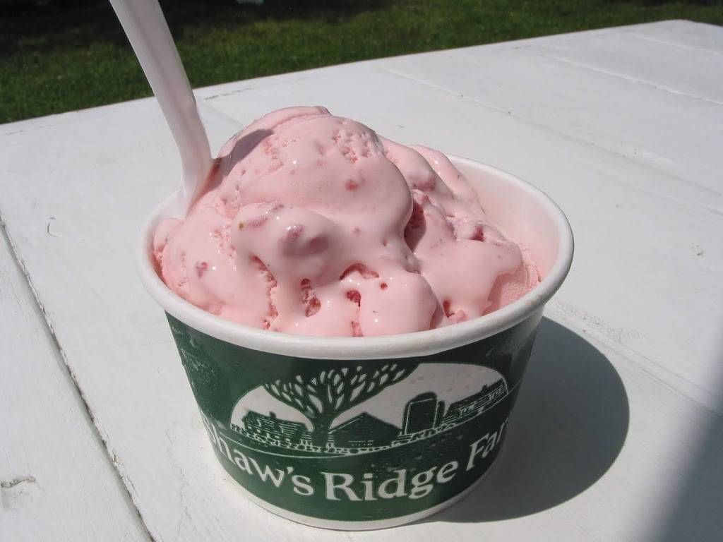 Shaws Ridge Farm Ice Cream, BBQ Barn & Mini-Golf | restaurant | 59 Shaws Ridge Rd, Sanford, ME 04073, USA | 2073242510 OR +1 207-324-2510