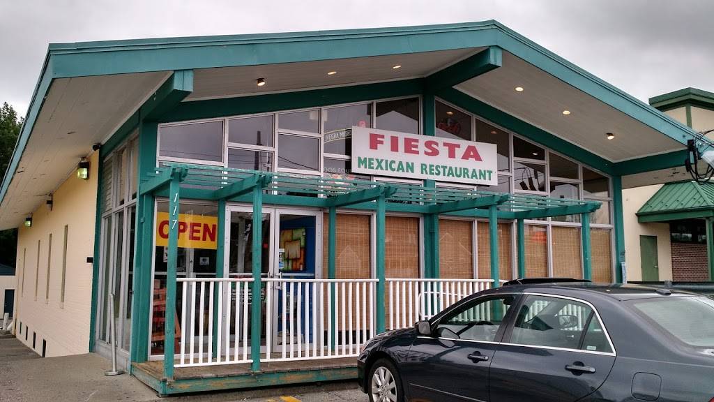 Fiesta Mexican Restaurant | restaurant | 117 County St, Somerset, MA 02726, USA | 5086729356 OR +1 508-672-9356