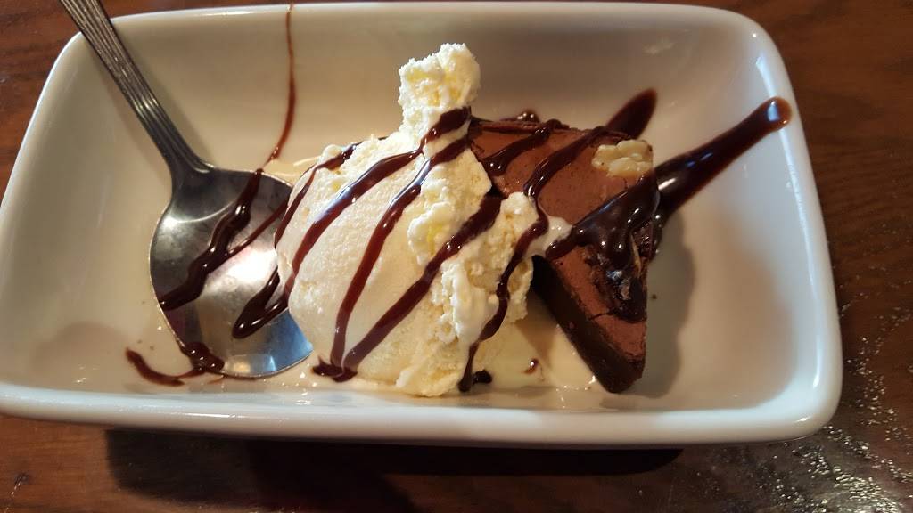 Applebees Grill + Bar | restaurant | 1950 Fort Harrison Rd, Terre Haute, IN 47804, USA | 8124666535 OR +1 812-466-6535