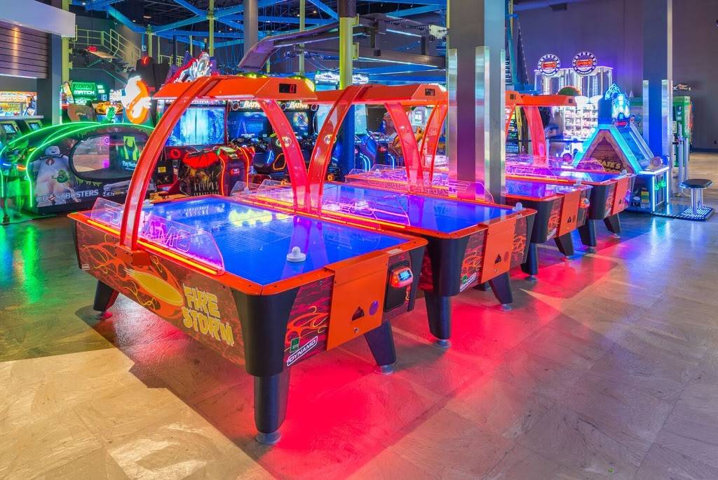 Main Event San Antonio West | restaurant | 8514 TX-151, San Antonio, TX 78245, USA | 2105218000 OR +1 210-521-8000