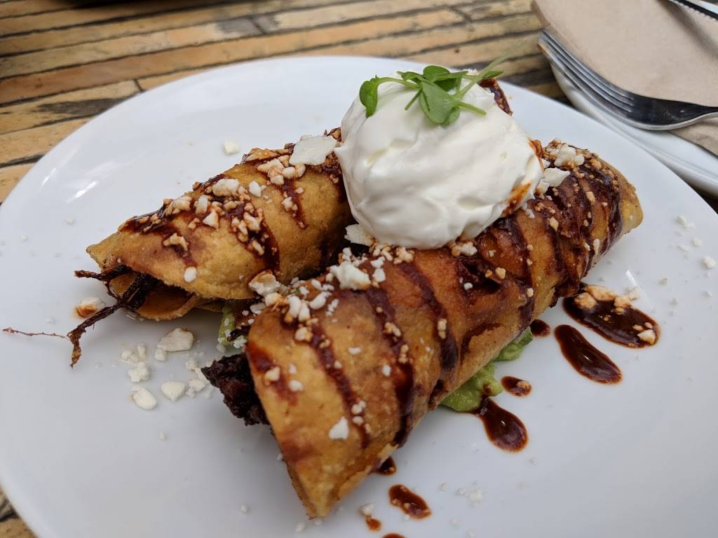 Lola Gaspar | restaurant | 211 W 2nd St, Santa Ana, CA 92701, USA | 7149721172 OR +1 714-972-1172