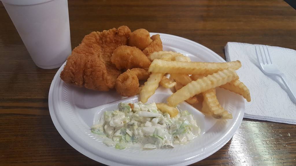 Broad Street Cafe | restaurant | 104 W Broad St, St Pauls, NC 28384, USA | 9108652553 OR +1 910-865-2553