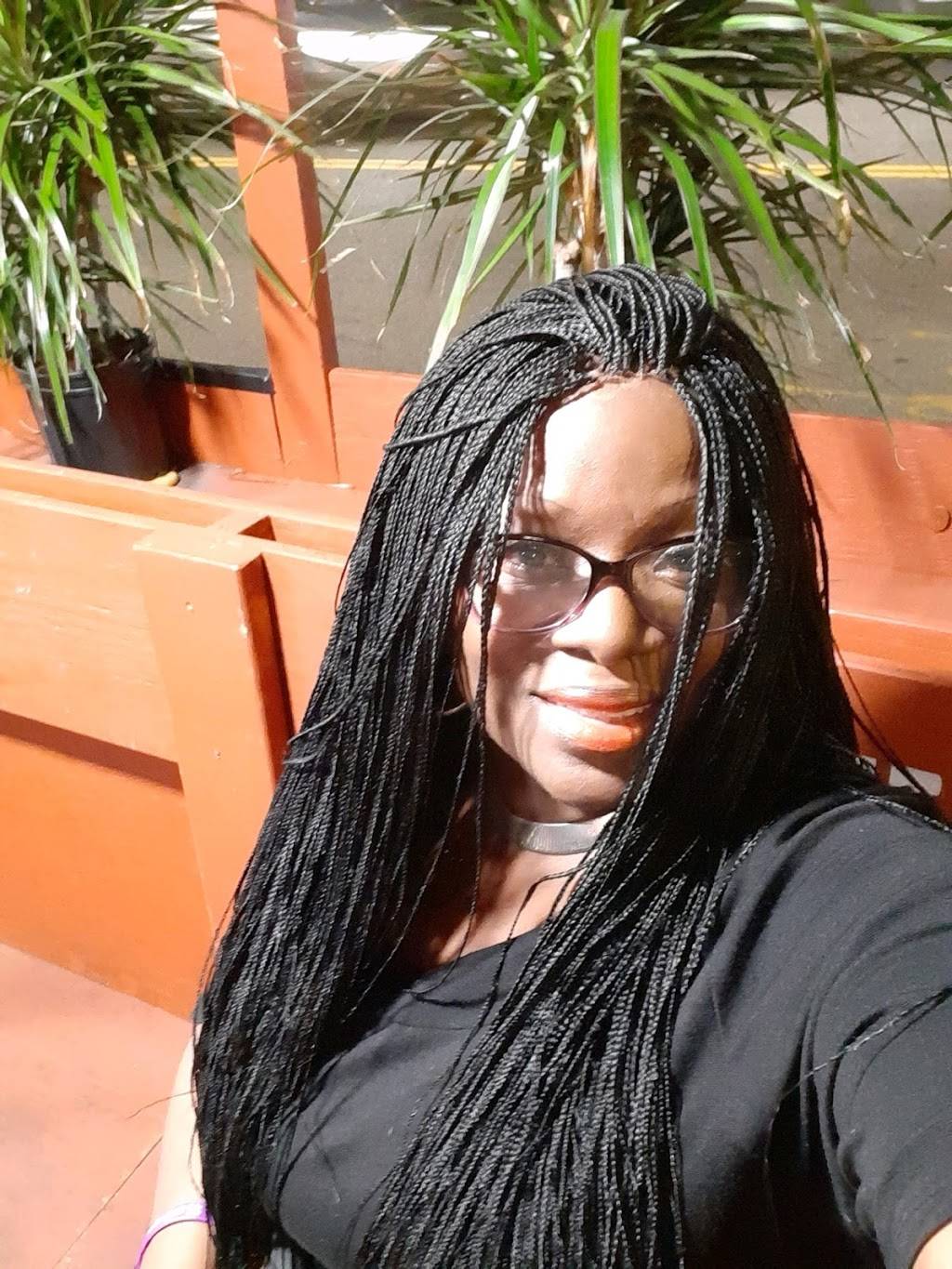 Capt Loui | restaurant | 2906 Frederick Douglass Blvd, New York, NY 10039, USA | 2122560008 OR +1 212-256-0008